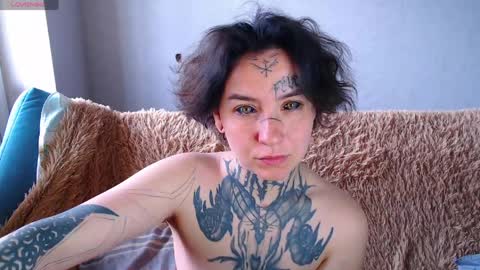 Lilith Solar online show from April 20, 2026, 5:43 am