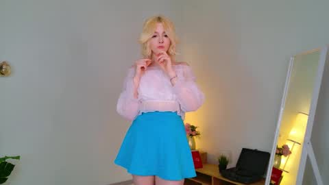 Sabrina online show from March 12, 2026, 1:39 pm