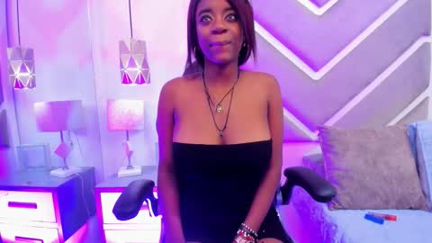 Snapshot of sabrinabrownn chatting on October 13, 2025, 4:34 am SabrinnaBrownn online show from October 13, 2025, 4:34 am