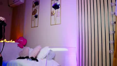 SabrinaJade online show from November 11, 2025, 5:29 am