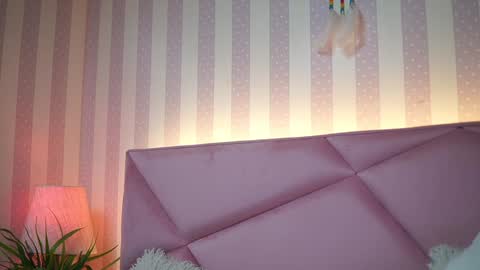  Sabrina  online show from February 6, 2025, 9:06 pm