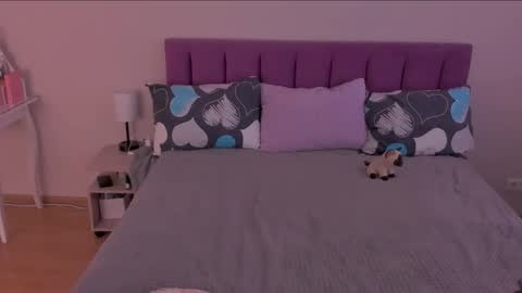 Sabrina MacMarren online show from February 22, 2025, 12:19 pm