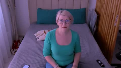 Sabrina MacMarren online show from March 1, 2026, 9:00 am