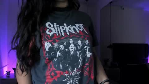 Sabrina  online show from November 12, 2025, 11:32 am