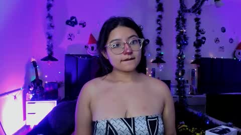 Sabrina  online show from December 5, 2025, 11:19 am