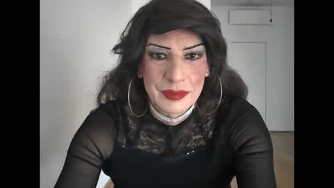 Sabrina online show from December 1, 2025, 9:47 am