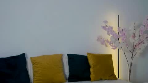 Sabrina online show from December 16, 2025, 7:19 pm