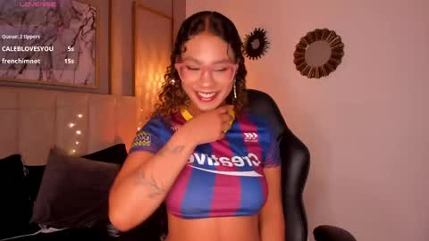 Sophie online show from June 7, 2026, 4:49 am