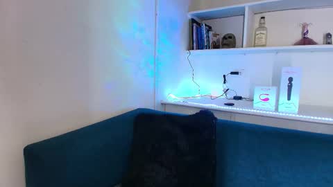 Cami online show from November 30, 2025, 7:45 am