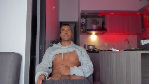 Snapshot of sag_1998 chatting on December 26, 2024, 1:40 am Sag online show from December 26, 2024, 1:40 am