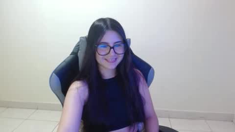 Sahaliefox  online show from October 13, 2025, 10:10 pm