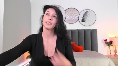 Sahara Garcia online show from February 19, 2025, 7:27 pm