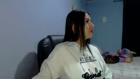 Snapshot of sahotlove1 chatting on July 30, 2026, 1:37 am Karina online show from July 30, 2026, 1:37 am