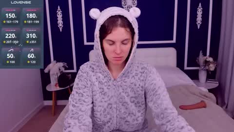 Adel online show from November 29, 2025, 8:06 am