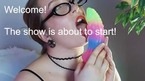 saint__vicious online show from October 14, 2025, 8:09 pm