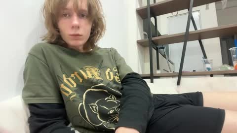 saintfawn online show from April 19, 2026, 4:28 pm