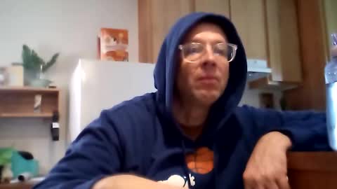 salis1981 online show from November 30, 2025, 7:18 pm