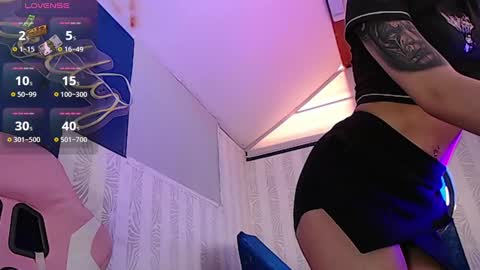  salloy  online show from December 3, 2024, 1:32 pm