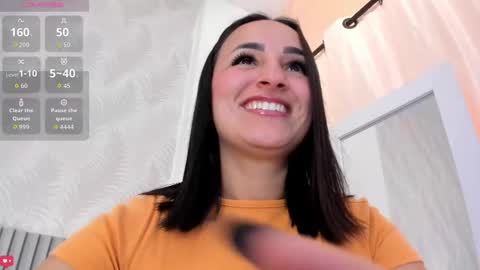 Silvia online show from October 15, 2025, 12:27 pm