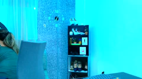 sally_ricci online show from September 17, 2025, 11:34 am