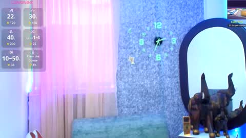 sally_ricci online show from October 15, 2025, 11:54 am