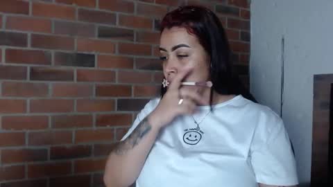 Snapshot of salome__palmer chatting on March 4, 2025, 9:43 pm online show from March 4, 2025, 9:43 pm