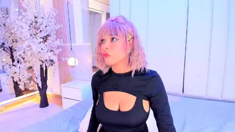 Snapshot of salomebenz_01 chatting on June 4, 2026, 10:38 pm Salome benz online show from June 4, 2026, 10:38 pm