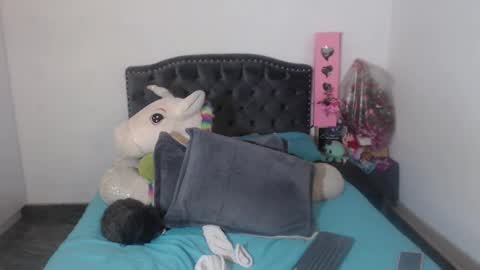 yenny online show from October 9, 2025, 4:21 am