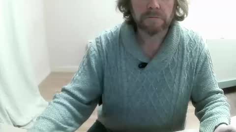 Snapshot of saltimbanquier chatting on December 19, 2024, 2:13 pm Saltimbanquier  Salt  ou  Banquier  online show from December 19, 2024, 2:13 pm