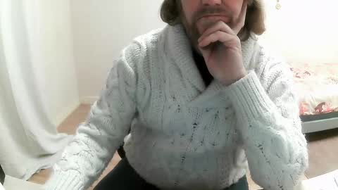 Snapshot of saltimbanquier chatting on January 19, 2025, 12:39 pm Saltimbanquier  Salt  ou  Banquier  online show from January 19, 2025, 12:39 pm