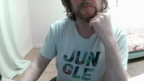 Snapshot of saltimbanquier chatting on January 25, 2025, 3:20 pm Saltimbanquier  Salt  ou  Banquier  online show from January 25, 2025, 3:20 pm