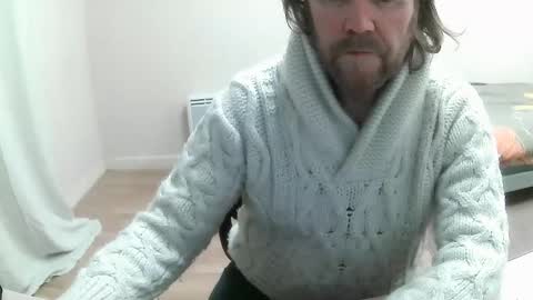 Snapshot of saltimbanquier chatting on February 3, 2025, 12:47 am Saltimbanquier  Salt  ou  Banquier  online show from February 3, 2025, 12:47 am