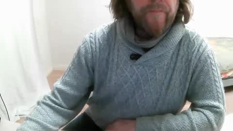 Snapshot of saltimbanquier chatting on February 18, 2025, 9:54 am Saltimbanquier  Salt  ou  Banquier  online show from February 18, 2025, 9:54 am