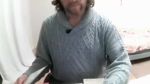 Snapshot of saltimbanquier chatting on February 24, 2025, 7:33 am Saltimbanquier  Salt  ou  Banquier  online show from February 24, 2025, 7:33 am