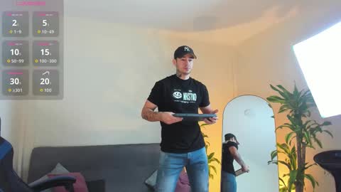 Salvatore online show from October 19, 2025, 10:43 pm