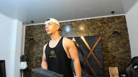 SALVATORE online show from January 13, 2025, 11:08 am