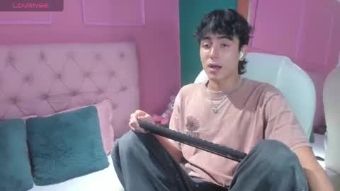 Snapshot of salvatore_monterey chatting on December 6, 2024, 9:46 pm salvatore online show from December 6, 2024, 9:46 pm