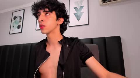 Snapshot of salvatore_monterey chatting on February 13, 2025, 6:05 pm salvatore online show from February 13, 2025, 6:05 pm