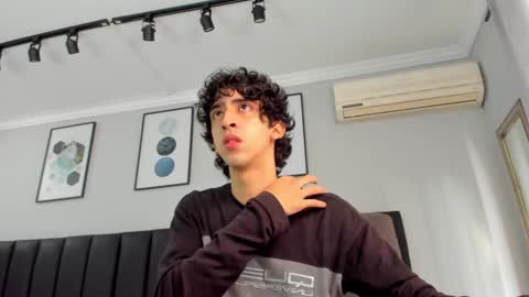 Snapshot of salvatore_monterey chatting on February 23, 2025, 1:42 pm salvatore online show from February 23, 2025, 1:42 pm