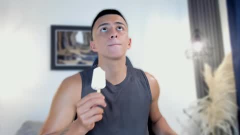 Snapshot of salvatore_romanoo chatting on February 22, 2025, 3:23 am Salvatore online show from February 22, 2025, 3:23 am