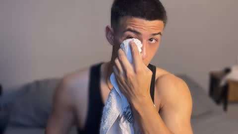 Salvatore online show from November 9, 2025, 4:11 am