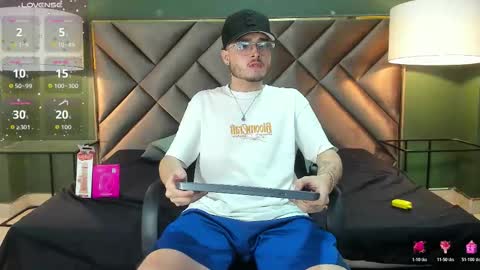  Salvatore online show from February 25, 2026, 12:15 pm