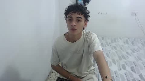 sam__cute online show from June 19, 2026, 3:00 am