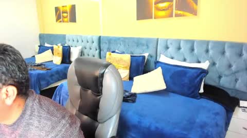 Snapshot of sam_and_molly chatting on December 1, 2024, 7:14 pm Sam and Molly online show from December 1, 2024, 7:14 pm