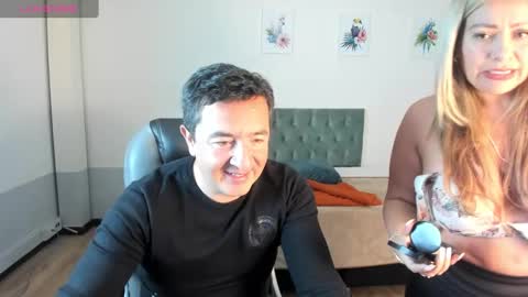 Snapshot of sam_and_molly chatting on January 28, 2025, 7:32 pm Sam and Molly online show from January 28, 2025, 7:32 pm