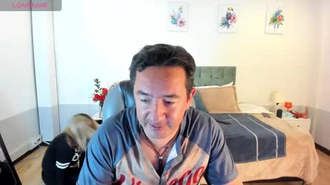 Snapshot of sam_and_molly chatting on February 2, 2025, 7:25 pm Sam and Molly online show from February 2, 2025, 7:25 pm