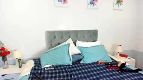 Snapshot of sam_and_molly chatting on February 10, 2025, 9:36 pm Sam and Molly online show from February 10, 2025, 9:36 pm