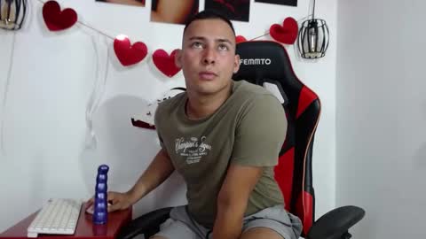 Snapshot of sam_boy_kinky chatting on September 12, 2025, 11:26 pm sam_boy_kinky online show from September 12, 2025, 11:26 pm