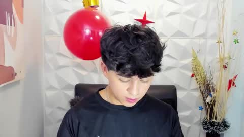 Sam online show from December 17, 2025, 1:06 pm