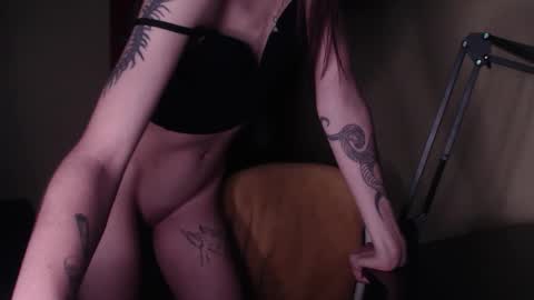 sam_kora online show from September 23, 2025, 7:39 pm